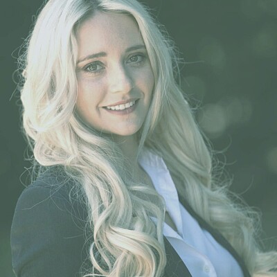 [Parcours d'investisseur #1] : 50 locataires en 3 ans Avec Emeline Siron [Partie 1] cover