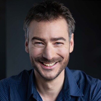 S6 - Entrevue avec Jonathan Léger Raymond, herboriste accrédité par la Guilde des herboristes du Québec (Hta) et thérapeute ayurvédique - #2 cover