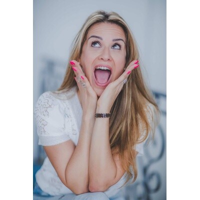 Quête de sens: le parcours de Julie Degallaix cover