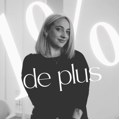 5 minutes par jour pour freiner le temps sans botox : découvre le yoga du visage avec Laury cover