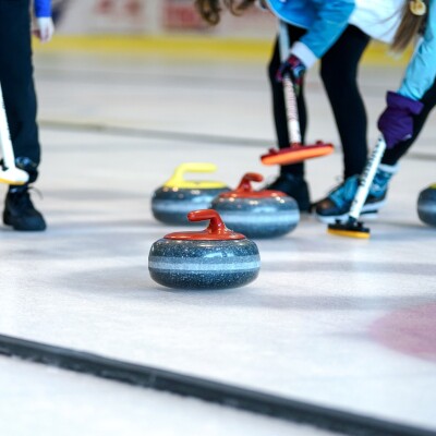 Colmar : Une découverte du curling à la patinoire cover
