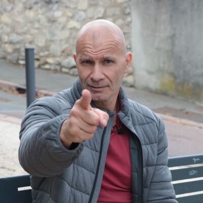 Franck Ropers, martialiste et coach de vie, présente son nouveau livre pour prendre soin de soi ! cover