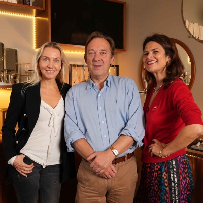 Quand les astres rencontrent l’humour, la magie opère cover