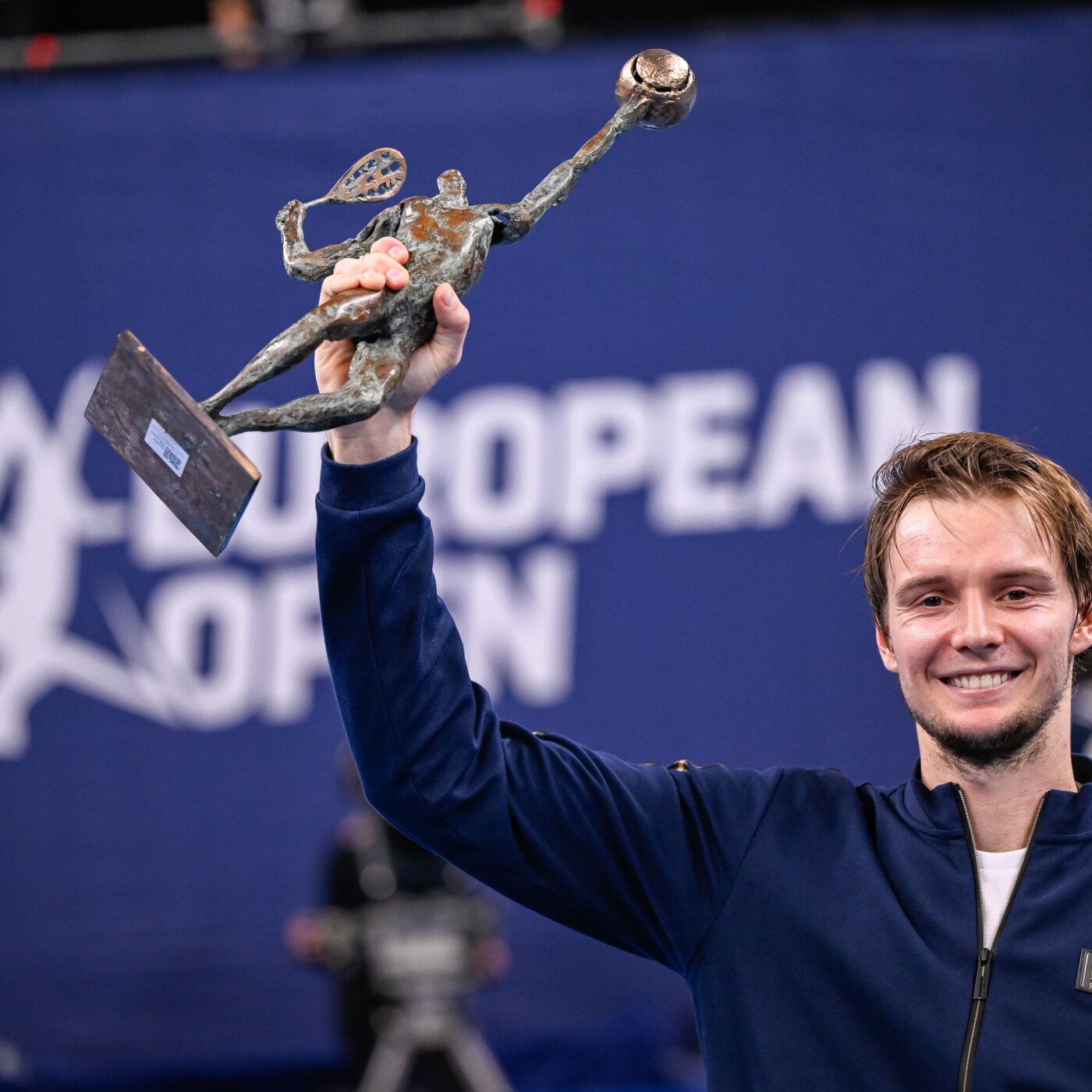 Bublik succède à Jannik Sinner, Tsitsipas décroche le double et le bilan belge