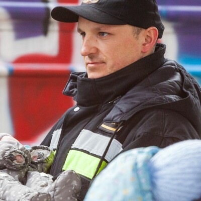 Accueillir des réfugiés ukrainiens  :  Jessica Fragnière, Odile Favre et Anna Lianna Monnier cover