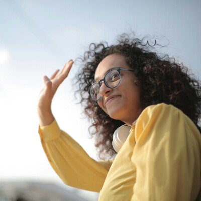 S2E9 - Bonjour et aurevoir cover