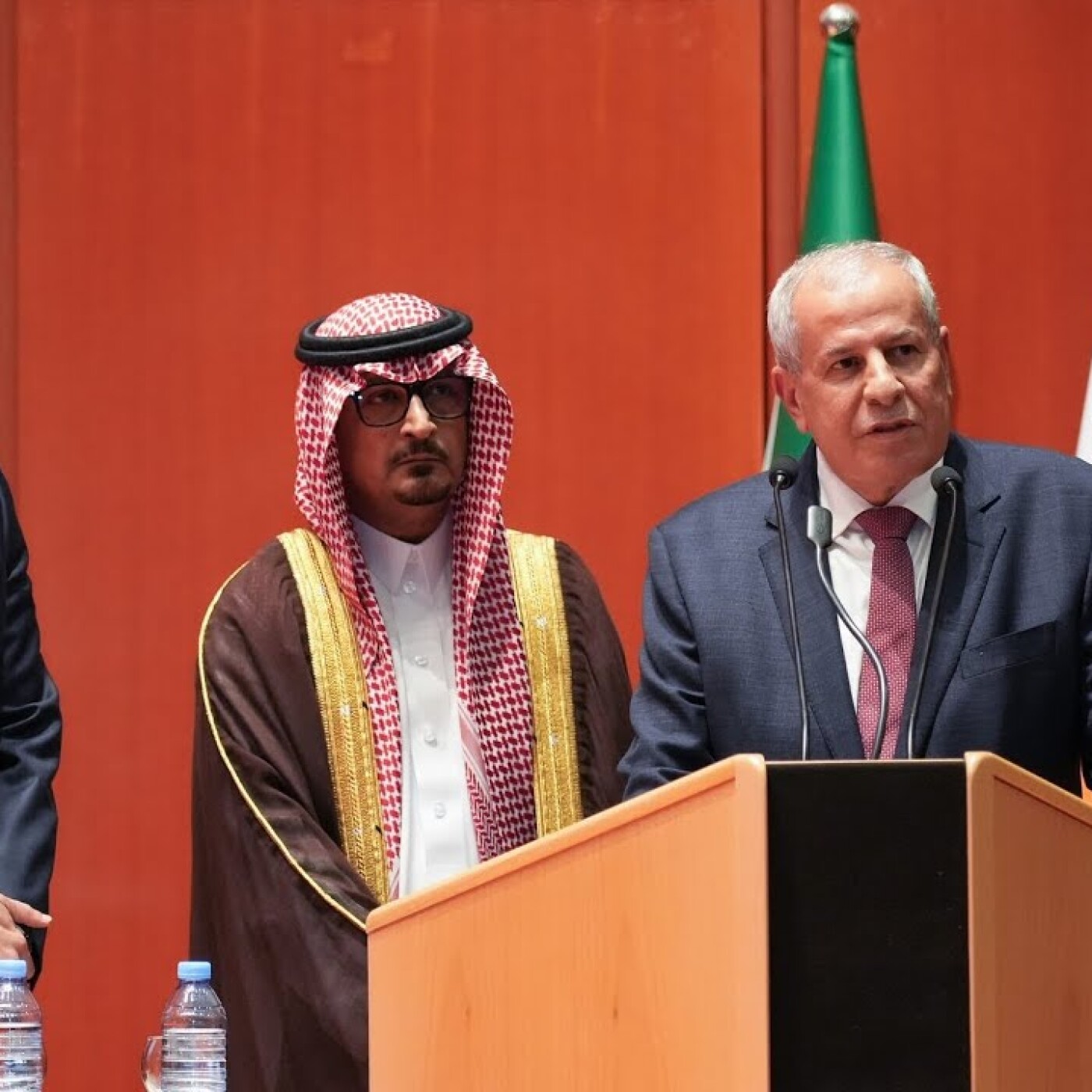 Une petite société créée en 2024 décroche un gisement de pétrole et de gaz en Algérie pour 30 ans episode artwork