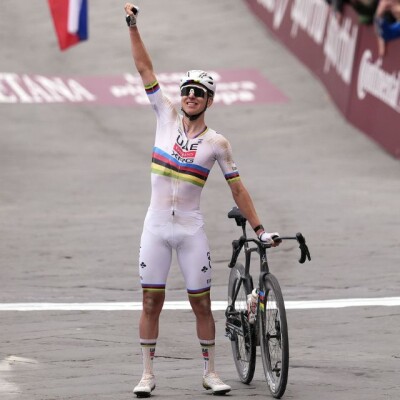 Je débunk les 100 wins d'UAE en 2026 ! | UAE Team Emirates - XRG | Preview 2026 cover