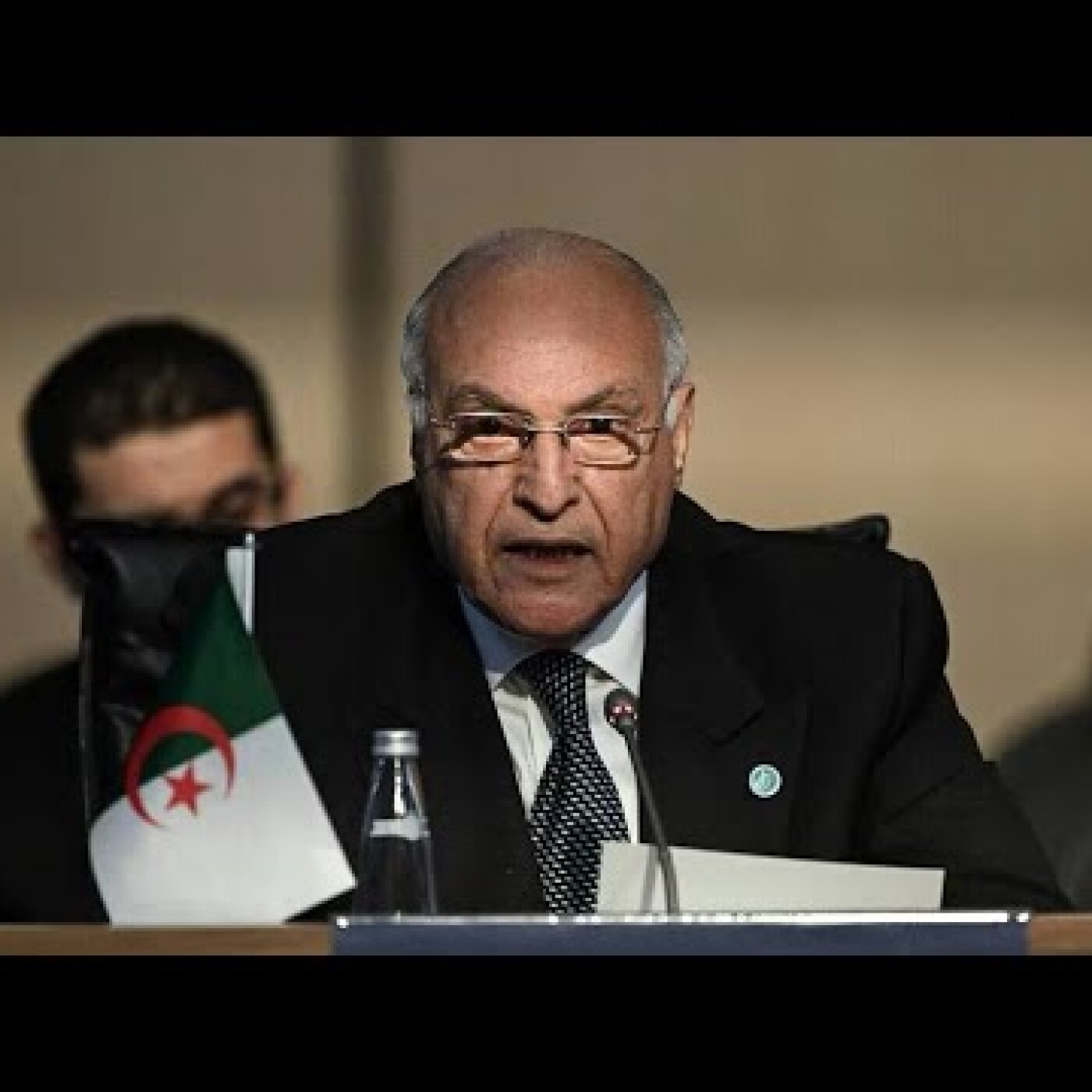 Maroc et Sahara Occidental : le mensonge éhonté d’Ahmed Attaf sur le non-vote de l’Algérie à l’ONU episode artwork