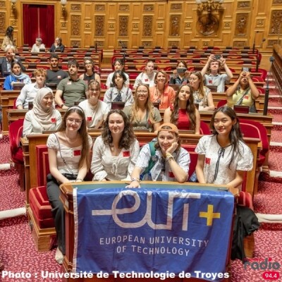 LES INVITÉS DU 6/9 - La simulation d'une session du Parlement européen avec Jules et Lilian cover