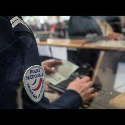 Historique : les dirigeants Algériens seront refoulés par la France s’ils ne présentent pas de visas cover
