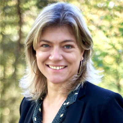 Julie Bernaud - La finance de marché en province, c'est possible ? cover