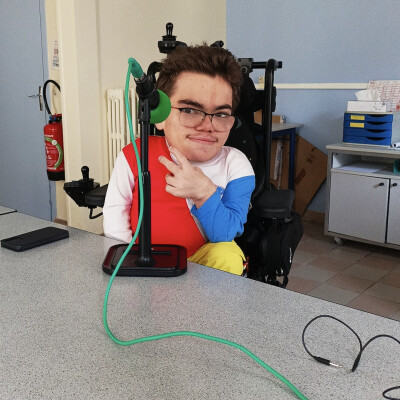 Léo, boxeur confirmé, gamer et fan de cinéma cover