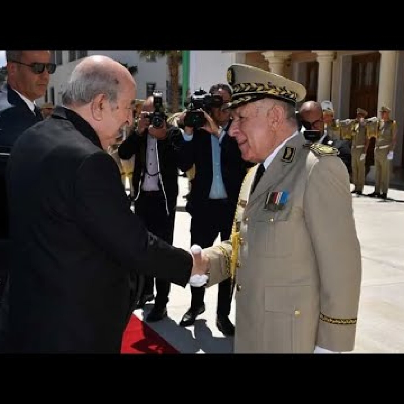 Dérives et erreurs de Tebboune : mais de quoi avez-vous peur monsieur Chengriha ? episode artwork