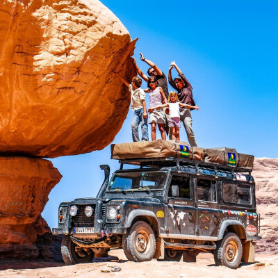 Une famille en route pour l'aventure cover