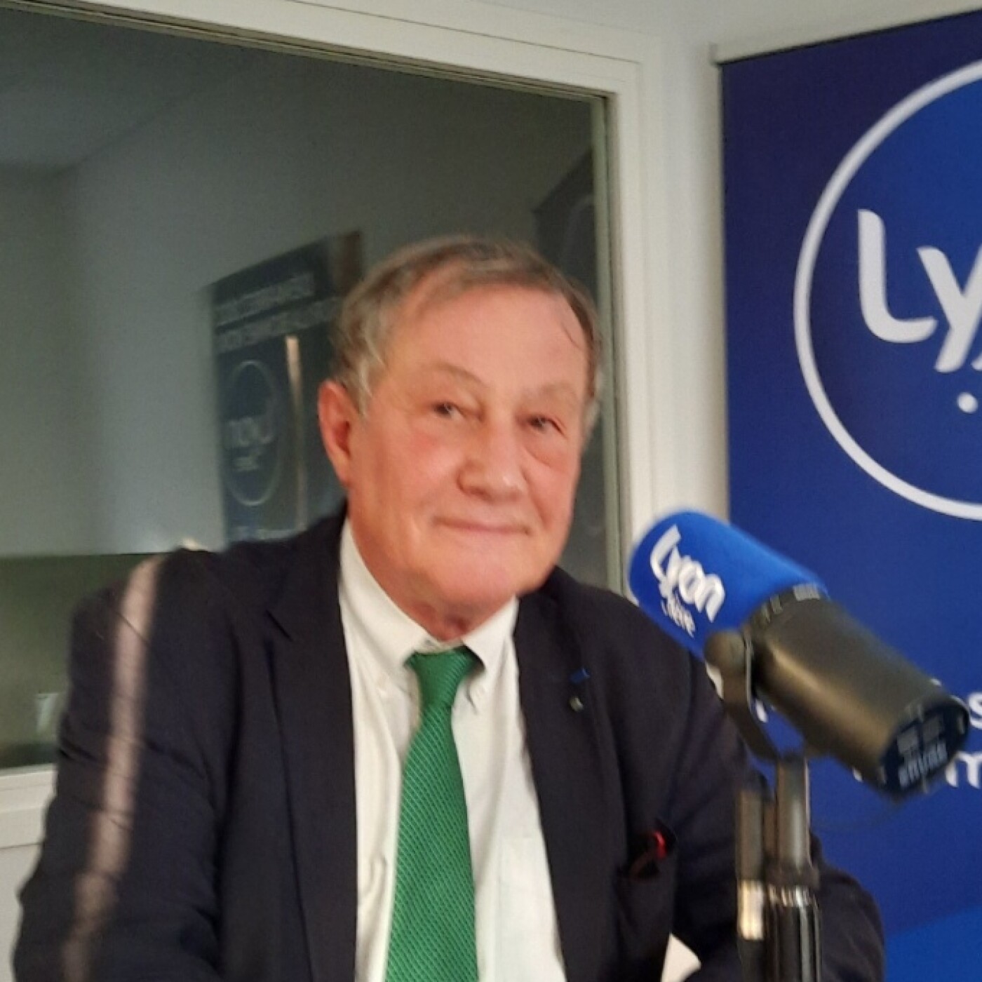 Gilbert-Luc DEVINAZ : Sénateur PS du nouveau Rhône et de la Métropole de Lyon episode artwork
