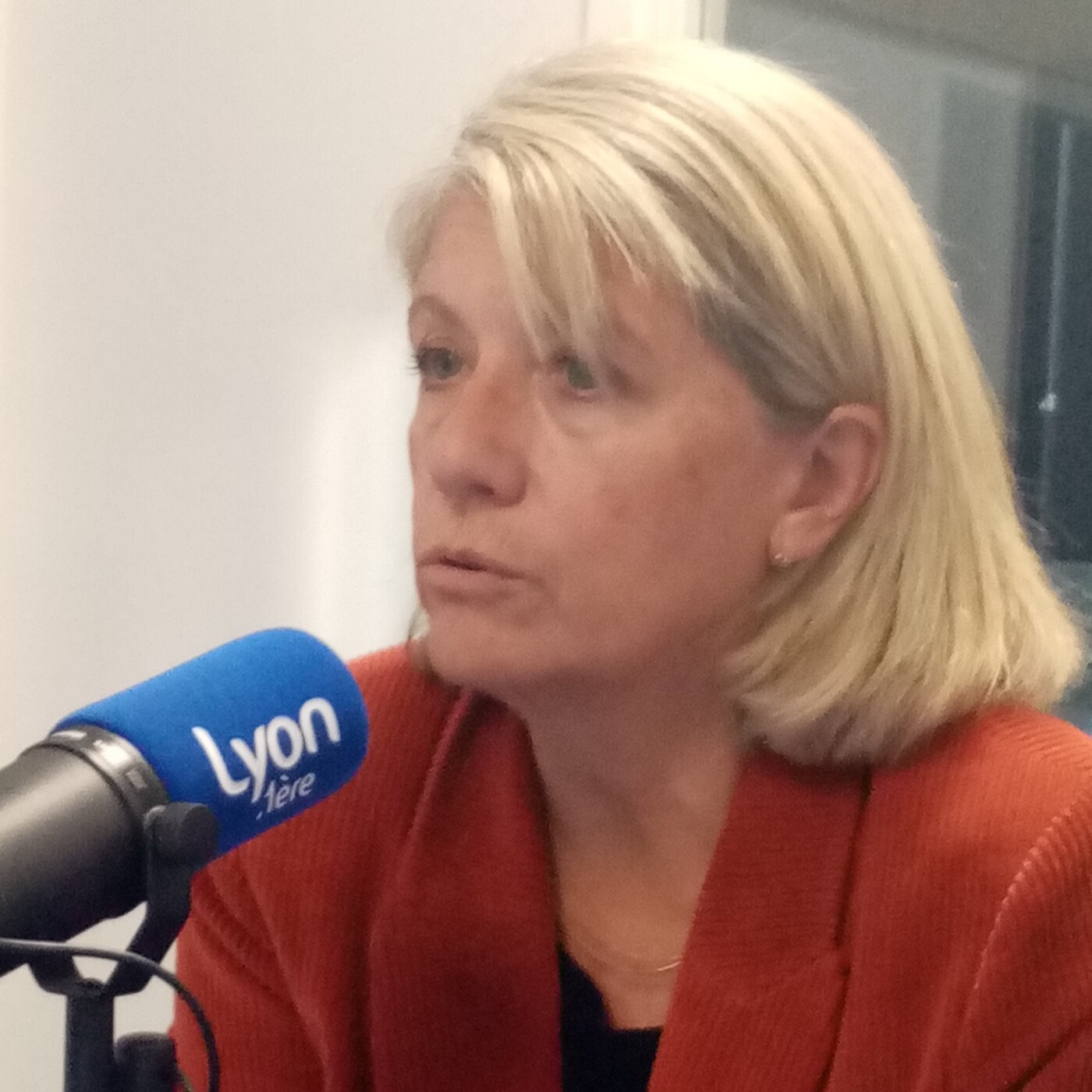 Clotilde POUZERGUE : Maire LR d'Oullins et Conseillère Métropolitaine episode artwork