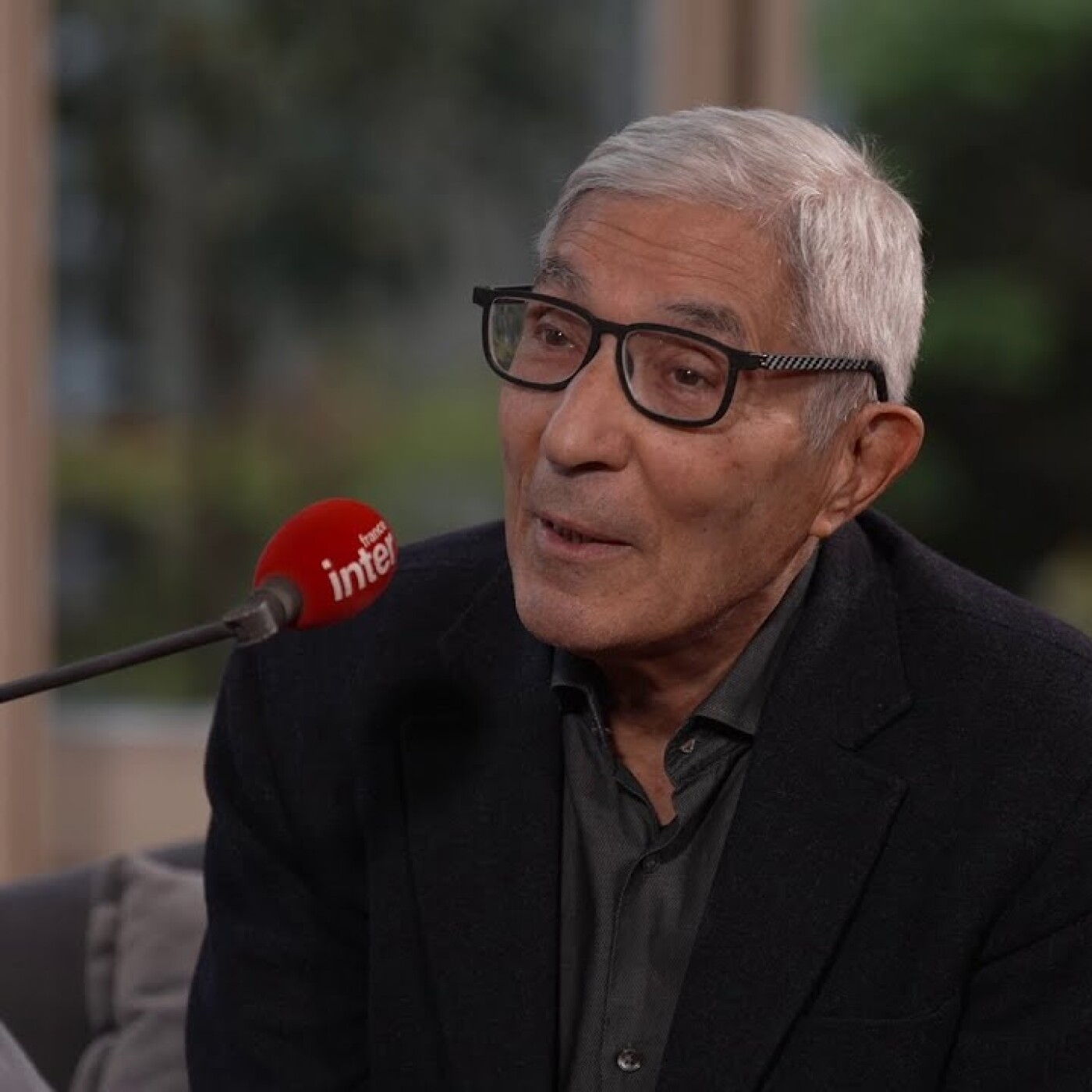 Boualem Sansal défie Tebboune et annonce qu’il veut retourner en Algérie la semaine prochaine episode artwork