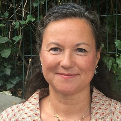 42 - Un R D'Actu Anne - Lise Ducanda cover