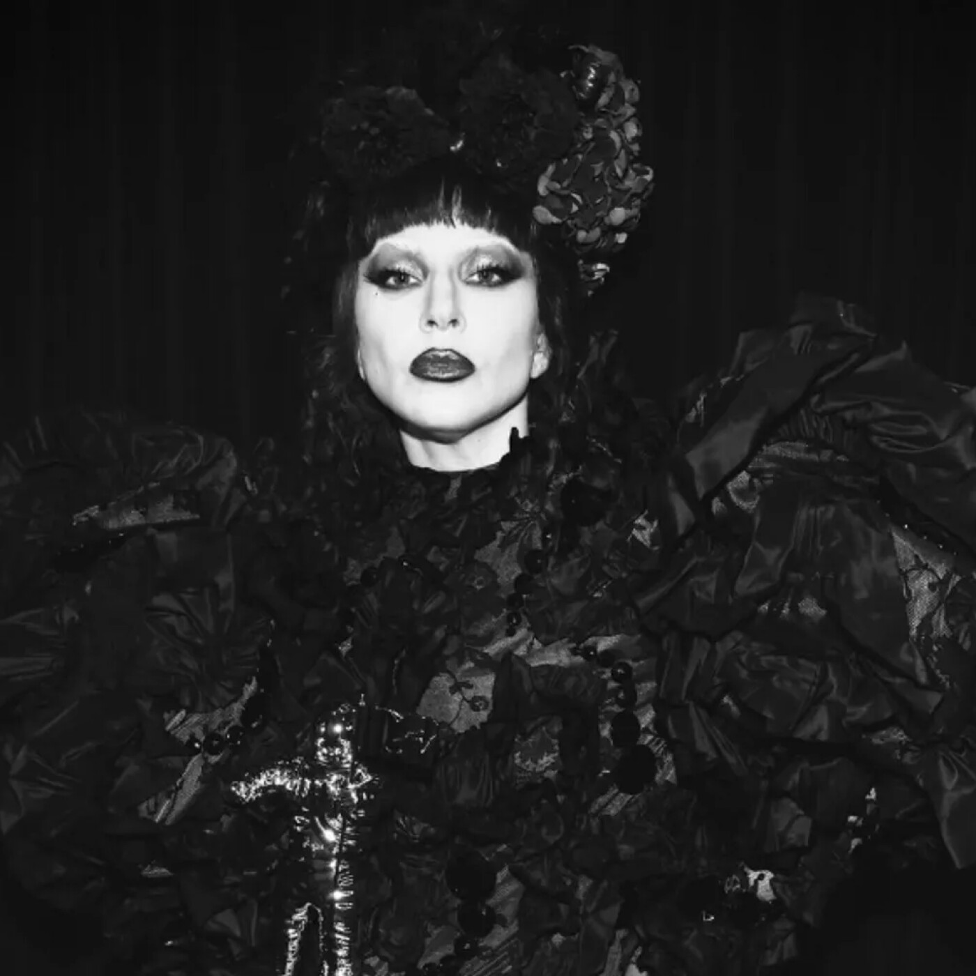 L’ARTISTE DE L’ANNÉE, LADY GAGA, DÉVOILE LE TITRE "THE DEAD DANCE"