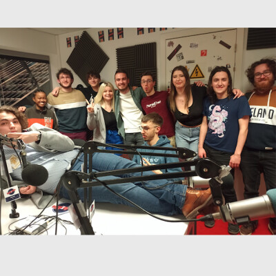 Campus Mag : la dernière le doigt dans le short cover