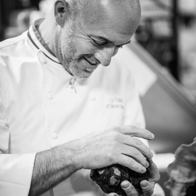 Au Chambard, Olivier Nasti sublime le printemps… et vous livre sa recette de Pâques ! cover