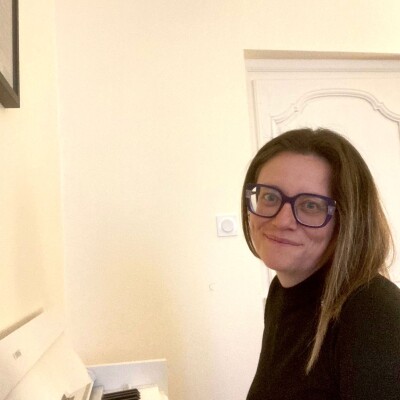 #09 - Capsule de Musicothérapeutes n°3 - Lise Henry (2/2) cover