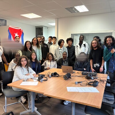 À Bondy, les élèves du lycée Jean Renoir font entendre une autre voix des quartiers populaires cover