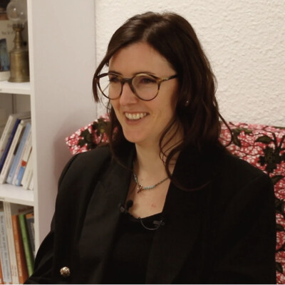 Choisir sa voie. Virginie MEY, ostéopathe spécialisée et accompagnante périnatale. cover