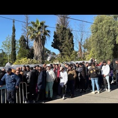 Une queue impressionnante à Alger pour la régularisation des sans papiers algériens au Portugal cover