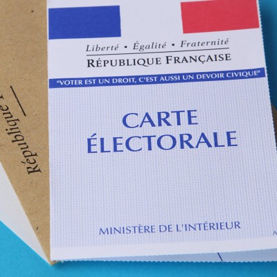 LES DOSSIERS DE PAUL Comment s'inscrire sur les listes électorales quand on est expat - 17 09 2021 - StereoChic Radio cover