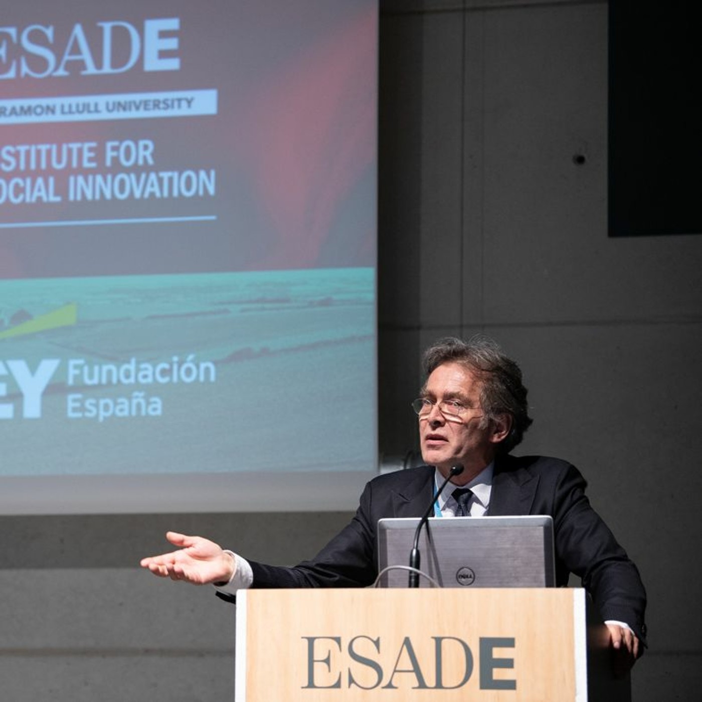 Portada de Esade