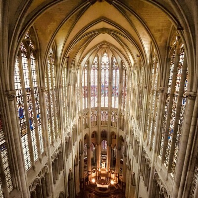 À Beauvais, plongée dans l’histoire de la cathédrale Saint-Pierre avec Thomas Prongué ! cover