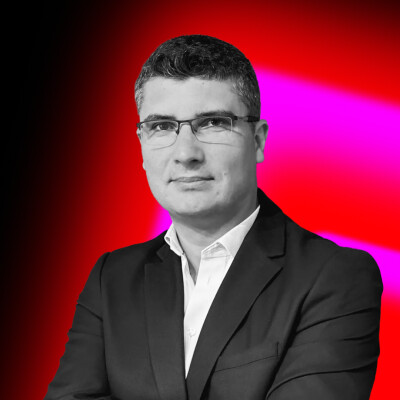 Beyond the buzz: AI's new reality in banking cover