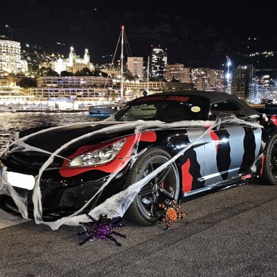 Halloween à Monaco: une parade de supercars avec ArmandMa cover
