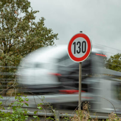 Pourquoi pas plus de 130km/h sur autoroute ? cover