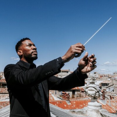 Roderick Cox : « Je veux apporter une "american touch" à l'orchestre avec un nouveau répertoire » cover