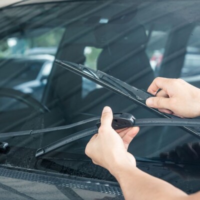 Comment bien entretenir son pare-brise ? cover