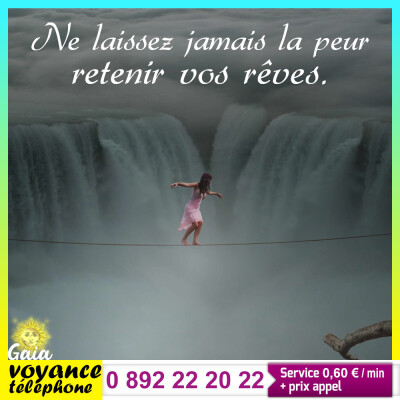 Voyance gratuite : 0892 22 20 22 cover