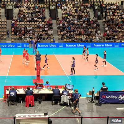 L'INFO DU JOUR - L'équipe de France féminine de Volley face au Japon à Palestra cover