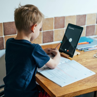 La crisis del coronavirus: ¿está agravando las brechas digitales? cover