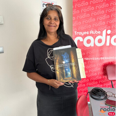 LA RUE EST VERS TROYES - L'avenue Marie de Champagne cover