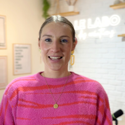 Elle quitte tout pour créer… et ça change sa vie ! cover