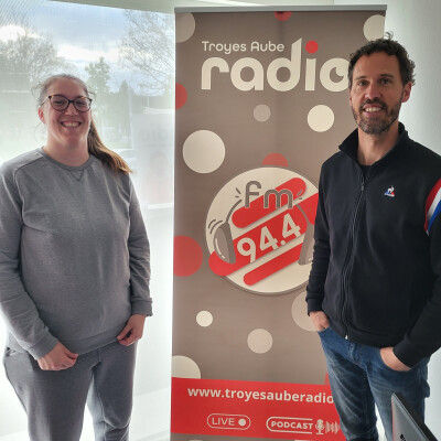 NUMERO 10 - LA SECTION SPORTIVE DU HANDBALL CLUB SAVINO CHAPELAIN cover