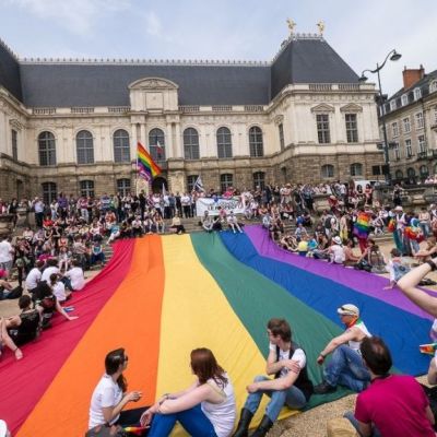 UNIVOX | Immersion dans la marche des fiertés et la pride de nuit de Rennes cover
