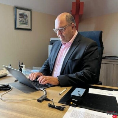 L'INVITÉ DU 6/9 - Arnaud Raymond cover