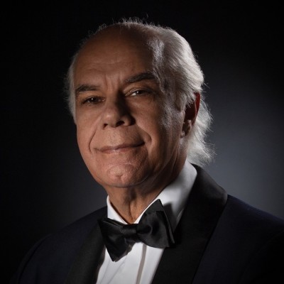 Pierre RÉACH, concertiste, co-fondateur du festival “Piano Pic“ cover