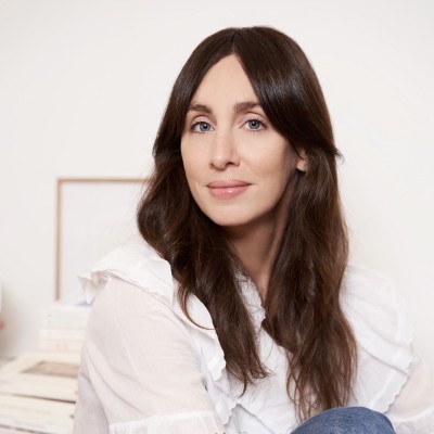 #4 - Hadia Decharrière - Chirurgien-dentiste et écrivaine cover