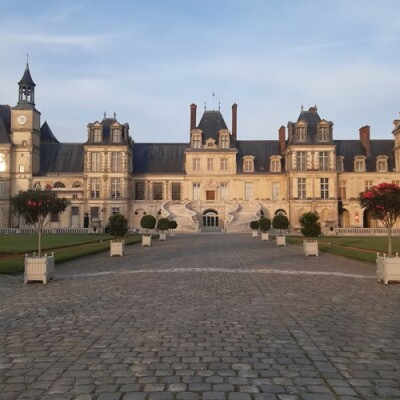 Hôtel & Spa Napoléon : Destination Fontainebleau cover