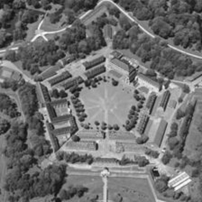 Le siècle de l'industrie - Réseaux, infrastructures et mobilités cover